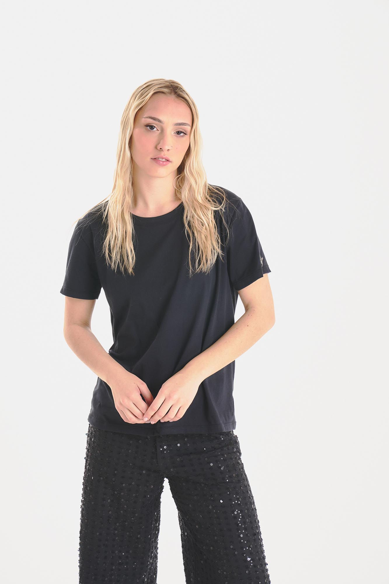 REMERA ESTRELLA NEGRO